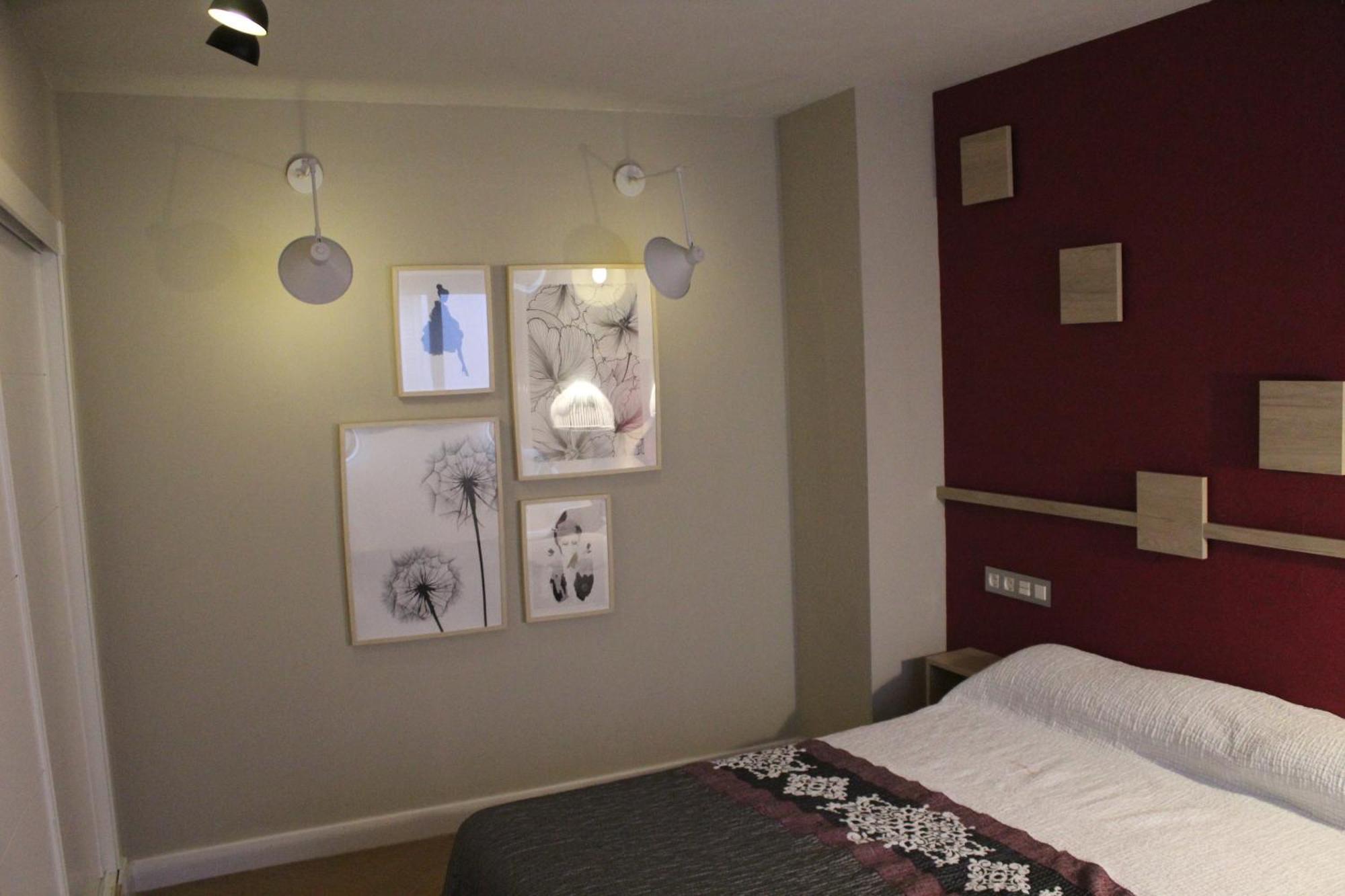 Apartamentos Gibralfaro Centro Малага Стая снимка
