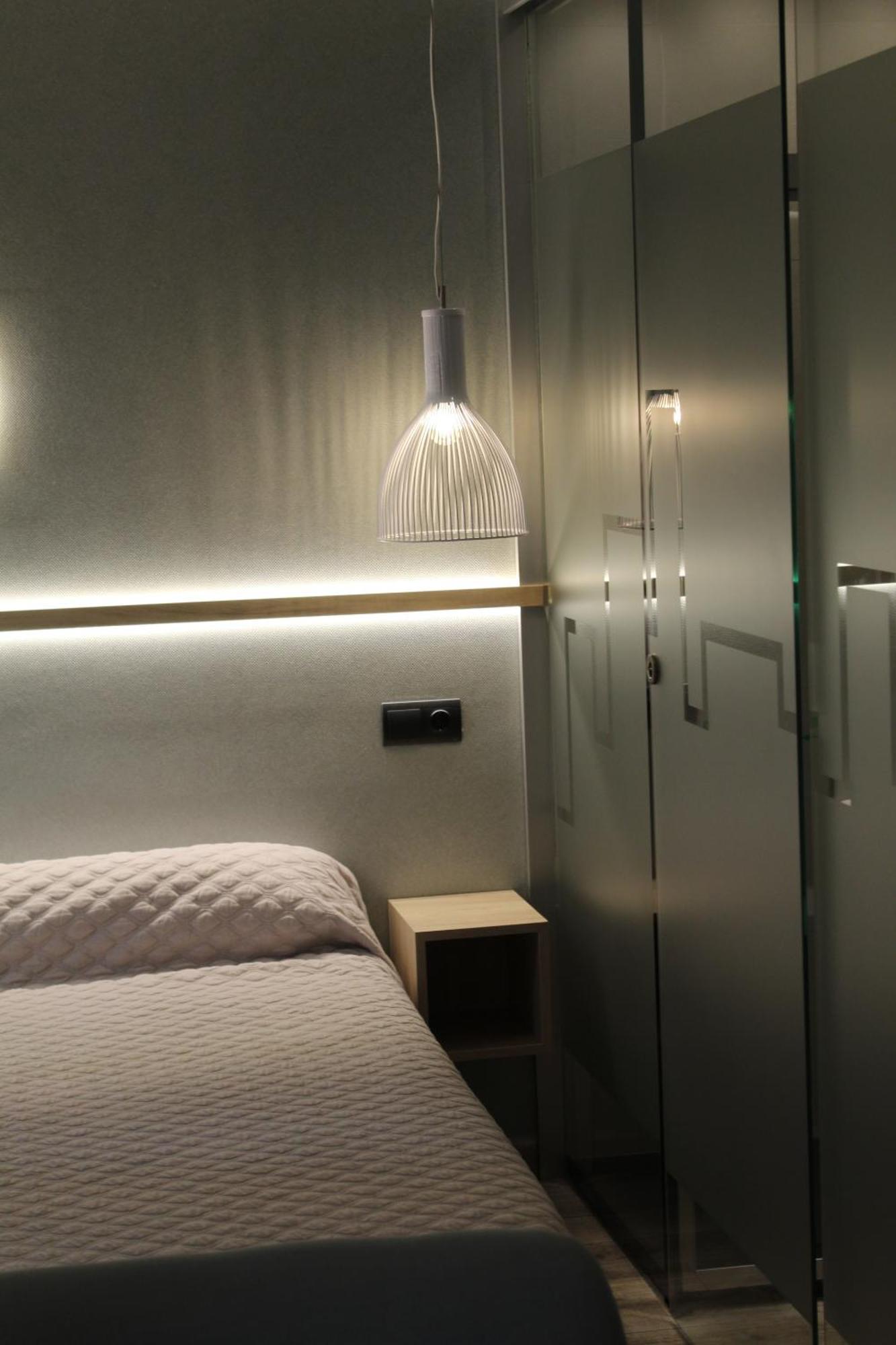 Apartamentos Gibralfaro Centro Малага Стая снимка